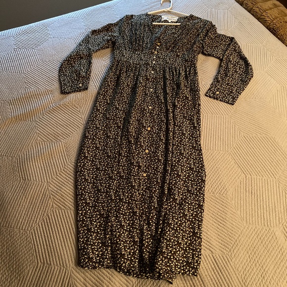 Midi-Length Dress, BNWOT - Picture 10 of 13